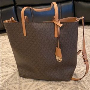 Michael Kors Tote